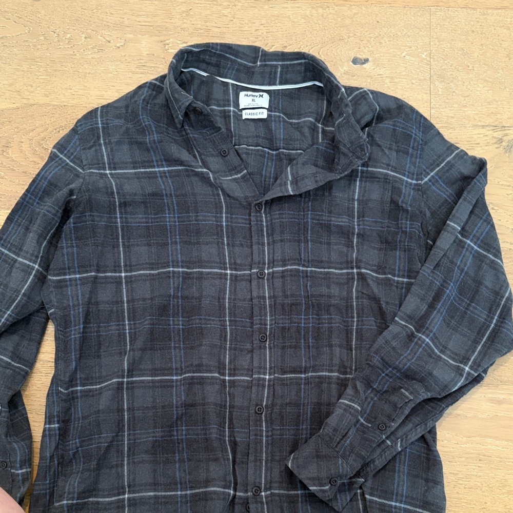 Hurley Men's Black and Blue Plaid Button-Up Shirt Jacket